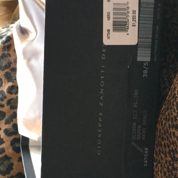 Spectacular gold crystal grommeted lace up bootie - Picture 6 of 8